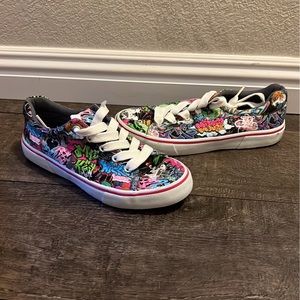 Disney Graffiti Graphic Canvas Women’s Lace Up Sneakers